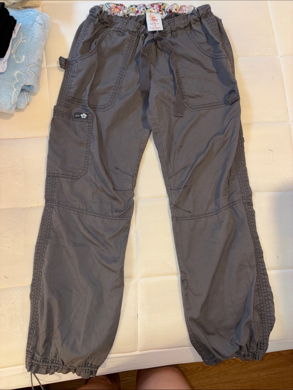 Kathy Peterson Women's Straight-Leg cargo Pants in Gray